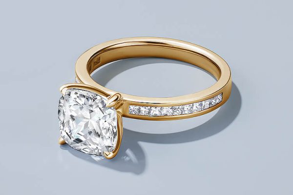 Cushion Cut Diamonds Engagement Rings